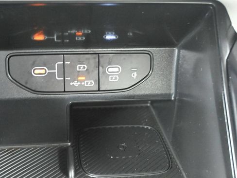 Used 2025 Kia Sorento S w/ Panoramic Sunroof Package FWD image 26
