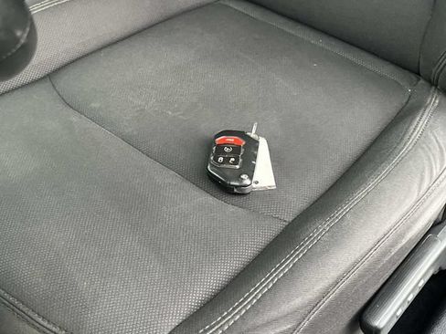 Used 2018 Jeep Wrangler Unlimited Sport S AWD/4WD image 35