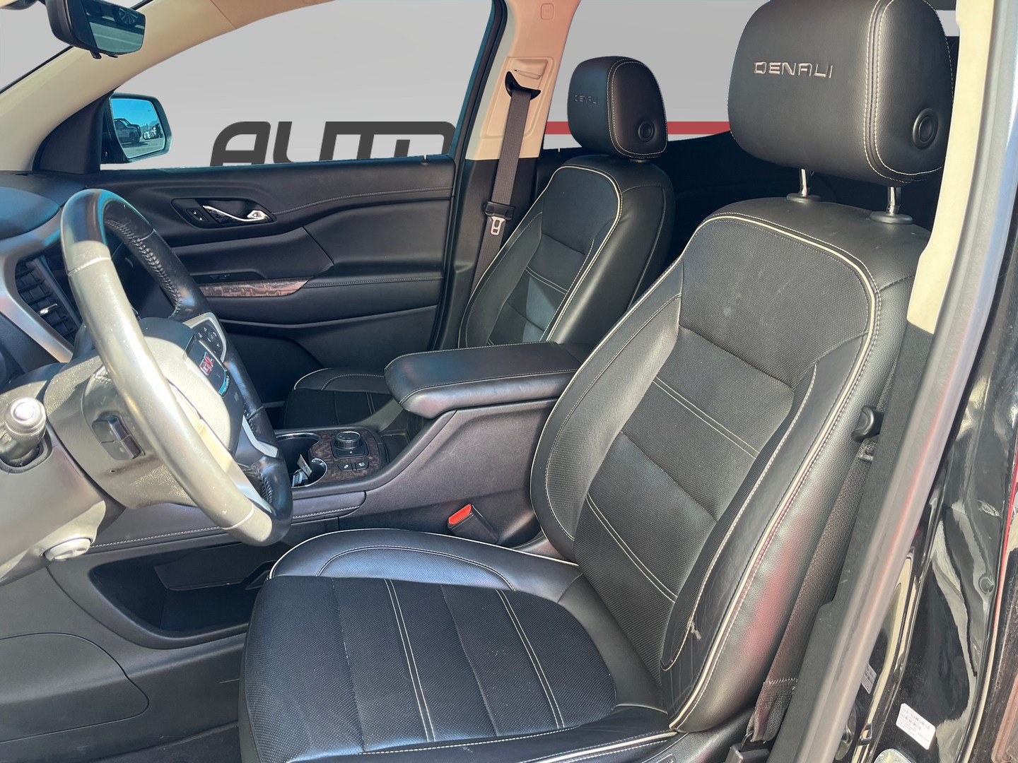 Used 2020 GMC Acadia Denali w/ Denali Ultimate Package AWD/4WD image 11