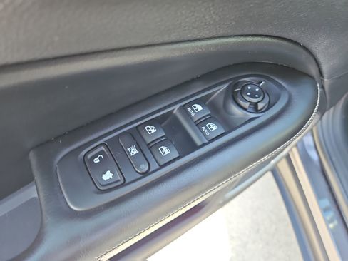 Used 2021 Jeep Compass Latitude w/ Sun and Sound Group image 18