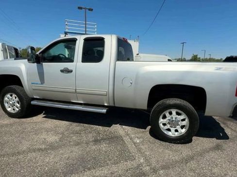 Used 2013 Chevrolet Silverado 2500 LT w/ Convenience Package AWD/4WD image 5