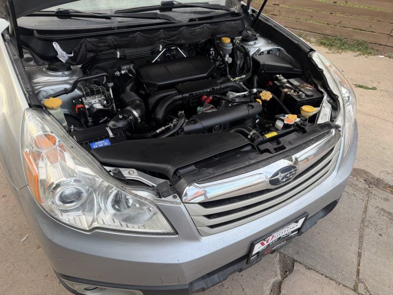 Used 2012 Subaru Outback 2.5i Premium w/ All-Weather Pkg AWD/4WD image 20