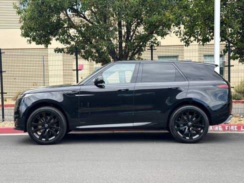 Used 2025 Land Rover Range Rover Sport Autobiography AWD/4WD image 3