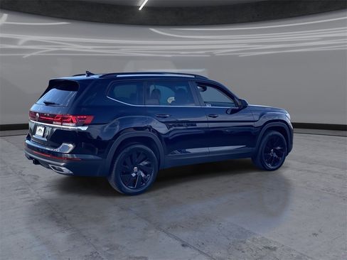New 2026 Volkswagen Atlas SE image 5