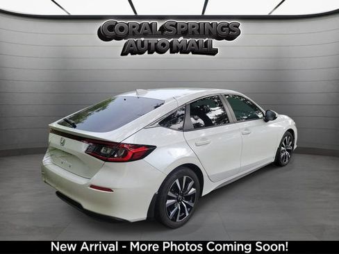 Used 2024 Honda Civic EX-L image 2