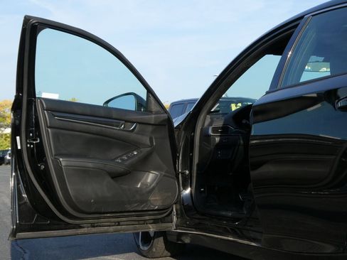 Used 2019 Honda Accord Sport image 24
