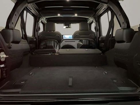 Used 2025 Jeep Wrangler Unlimited Rubicon 4xe w/ Convenience Group image 74