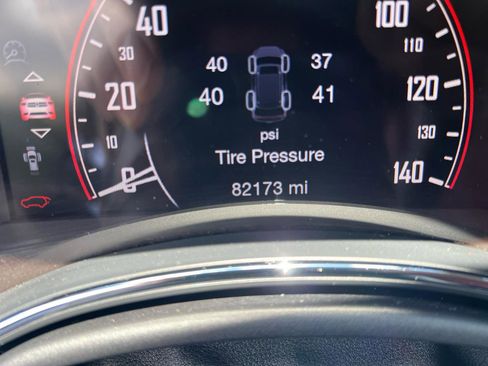Used 2016 Dodge Durango R/T w/ Technology Group AWD/4WD image 26