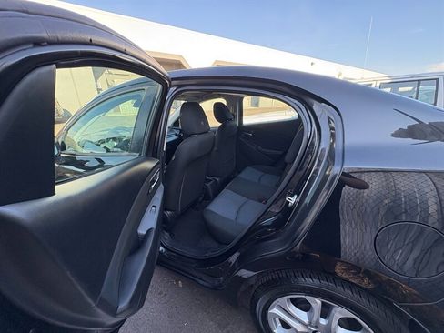 Used 2018 Toyota Yaris iA FWD image 14
