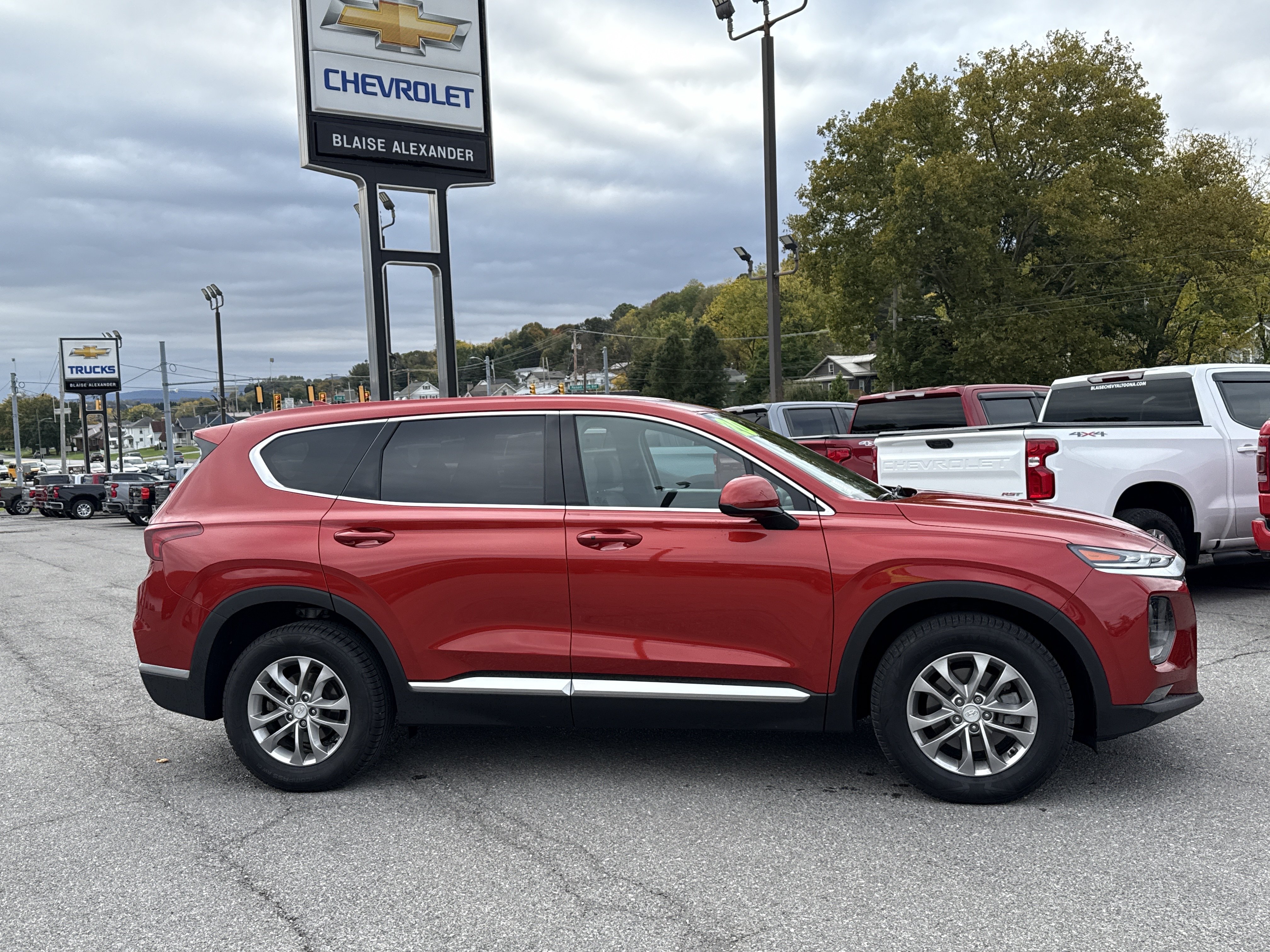 Used 2020 Hyundai Santa Fe SEL w/ Cargo Package AWD/4WD image 2