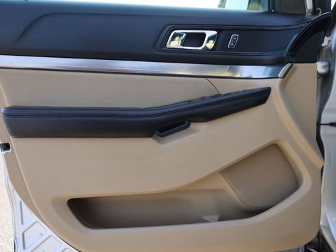 Used 2016 Ford Explorer 4WD image 12