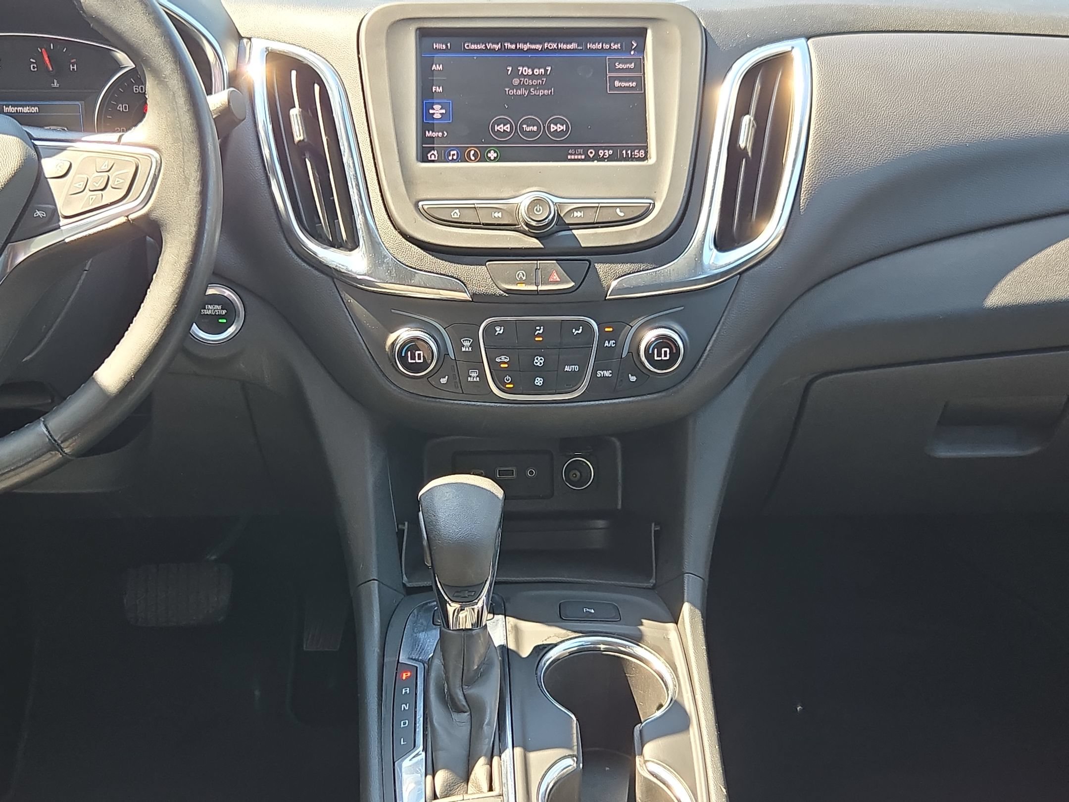 Used 2024 Chevrolet Equinox LT AWD/4WD image 16