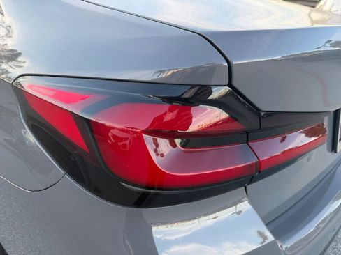 Used 2022 BMW 530e w/ M Sport Package image 36