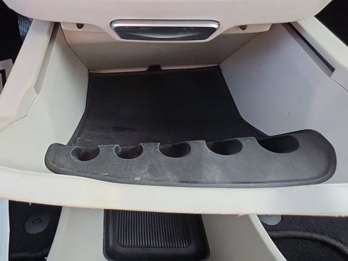 Used 2019 Chrysler Pacifica Touring-L FWD image 20