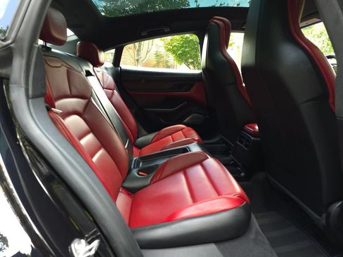 Used 2020 Porsche Taycan Turbo AWD/4WD image 18