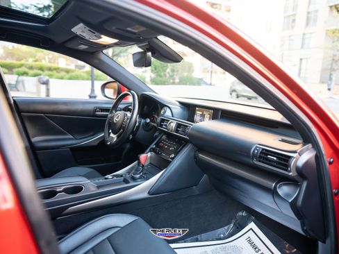 Used 2018 Lexus IS 300 F Sport w/ F Sport Package RWD image 15