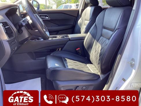 Used 2023 Nissan Rogue Platinum w/ Platinum Premium Package AWD/4WD image 16