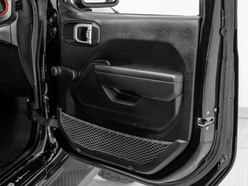 Used 2022 Jeep Wrangler Unlimited Sport image 37