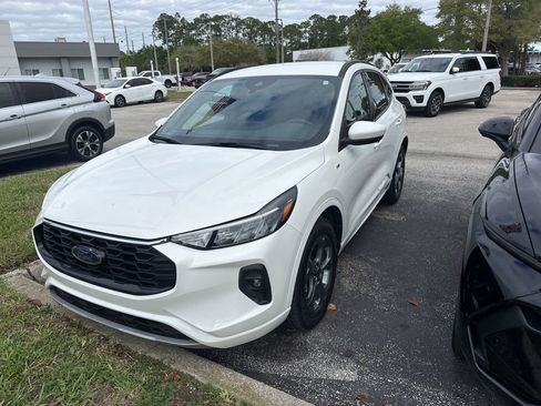 Certified 2024 Ford Escape ST-Line Select image 1