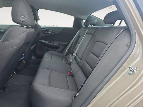 Used 2025 Chevrolet Malibu LT FWD image 13