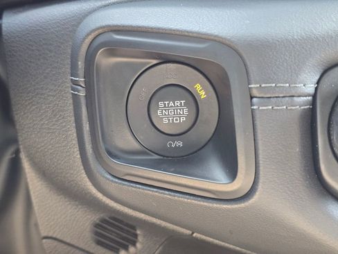 Used 2024 Jeep Wrangler Sahara image 32