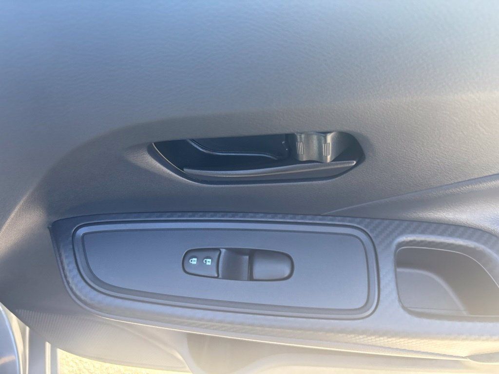 Used 2025 Nissan Versa S w/ Trunk Package FWD image 28