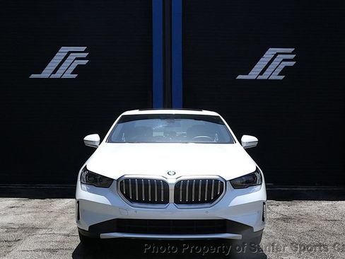 Used 2025 BMW 530i RWD image 9