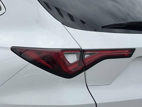 Used 2023 Acura MDX SH-AWD image 10