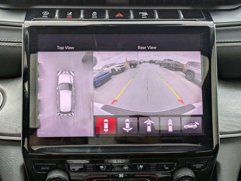 Used 2021 Jeep Grand Cherokee L Limited w/ Luxury Tech Group II AWD/4WD image 24