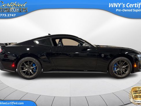 Used 2024 Ford Mustang Dark Horse image 5