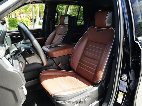Used 2023 GMC Yukon Denali Ultimate AWD/4WD image 40