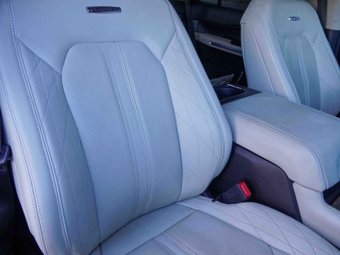 Used 2020 Ford Expedition Platinum image 13