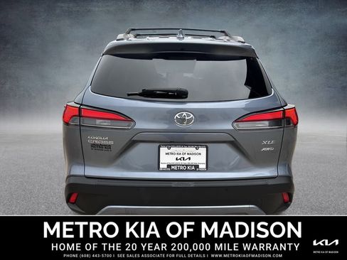 Used 2023 Toyota Corolla Cross XLE image 6