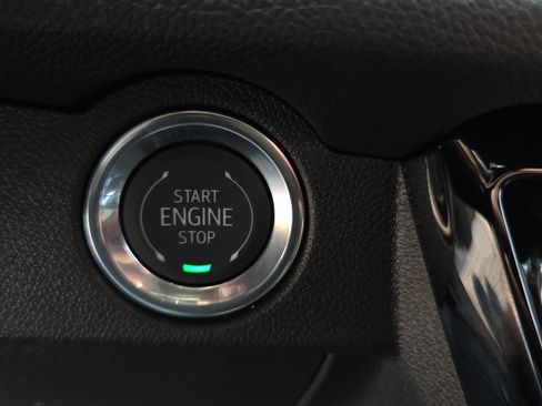 New 2026 Chevrolet Traverse LT w/ Midnight/Sport Edition FWD image 22