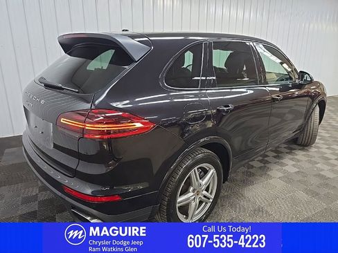 Used 2017 Porsche Cayenne Platinum Edition AWD/4WD image 12
