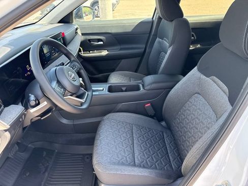 New 2026 Nissan Kicks SV FWD image 9