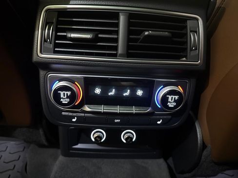 Used 2019 Audi Q7 3.0T Prestige w/ Prestige Package AWD/4WD image 28