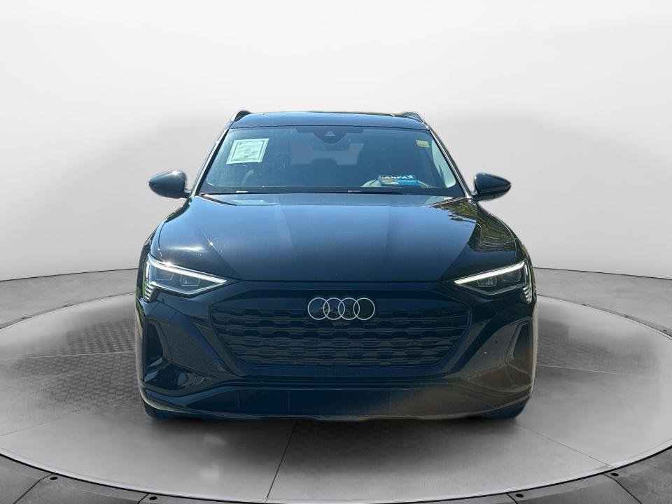 Used 2024 Audi Q8 e-tron Premium AWD/4WD image 2