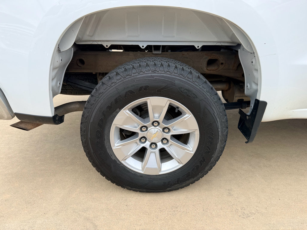 Used 2021 Chevrolet Silverado 1500 LT w/ Safety Package II AWD/4WD image 31