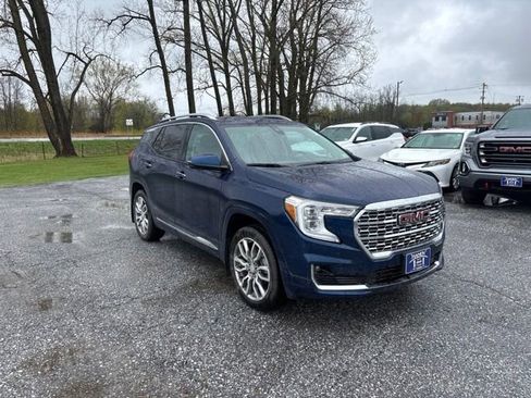 Used 2022 GMC Terrain Denali w/ LPO, Floor Liner Package AWD/4WD image 1