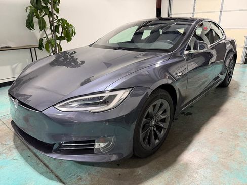 Used 2019 Tesla Model S 75D image 3