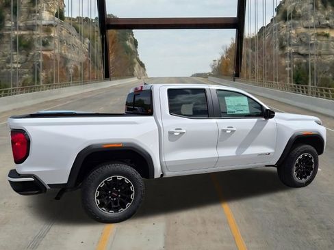 New 2026 GMC Canyon AT4 AWD/4WD image 11