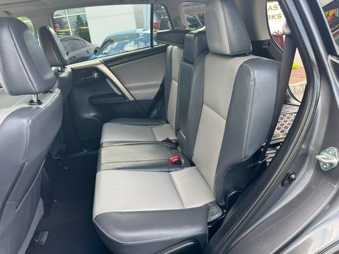 Used 2014 Toyota RAV4 Limited AWD/4WD image 10