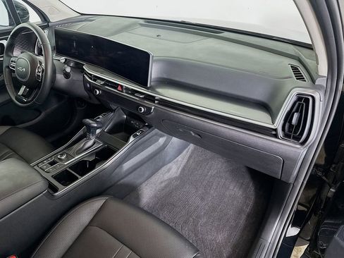 Certified 2025 Kia Sorento S AWD/4WD image 32