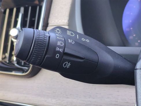 New 2026 Volvo XC90 B6 Plus w/ Protection Package Premier image 26