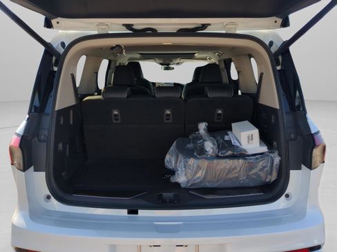 New 2026 INFINITI QX80 Luxe w/ Cargo Package image 30