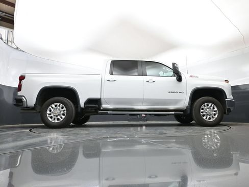 Used 2025 Chevrolet Silverado 2500 LT AWD/4WD image 44