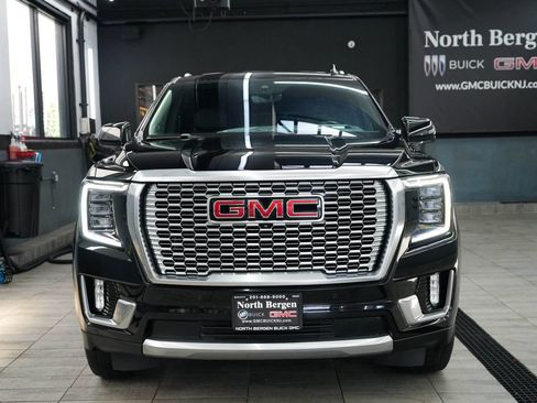 Used 2021 GMC Yukon XL Denali w/ Denali Ultimate Package AWD/4WD image 2
