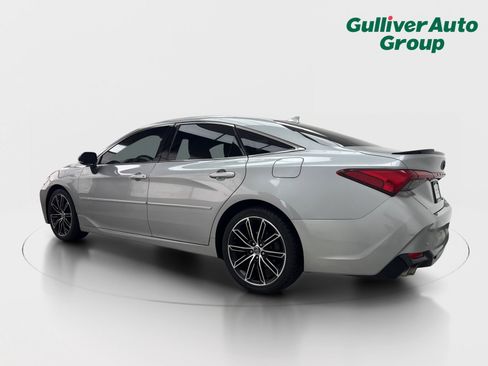 Used 2019 Toyota Avalon Touring w/ Advanced Safety Package FWD image 4
