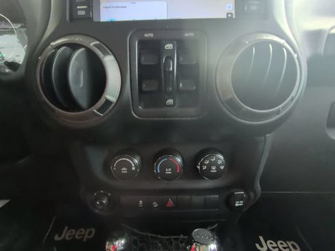 Used 2017 Jeep Wrangler Unlimited Sport w/ Quick Order Package 24S AWD/4WD image 18
